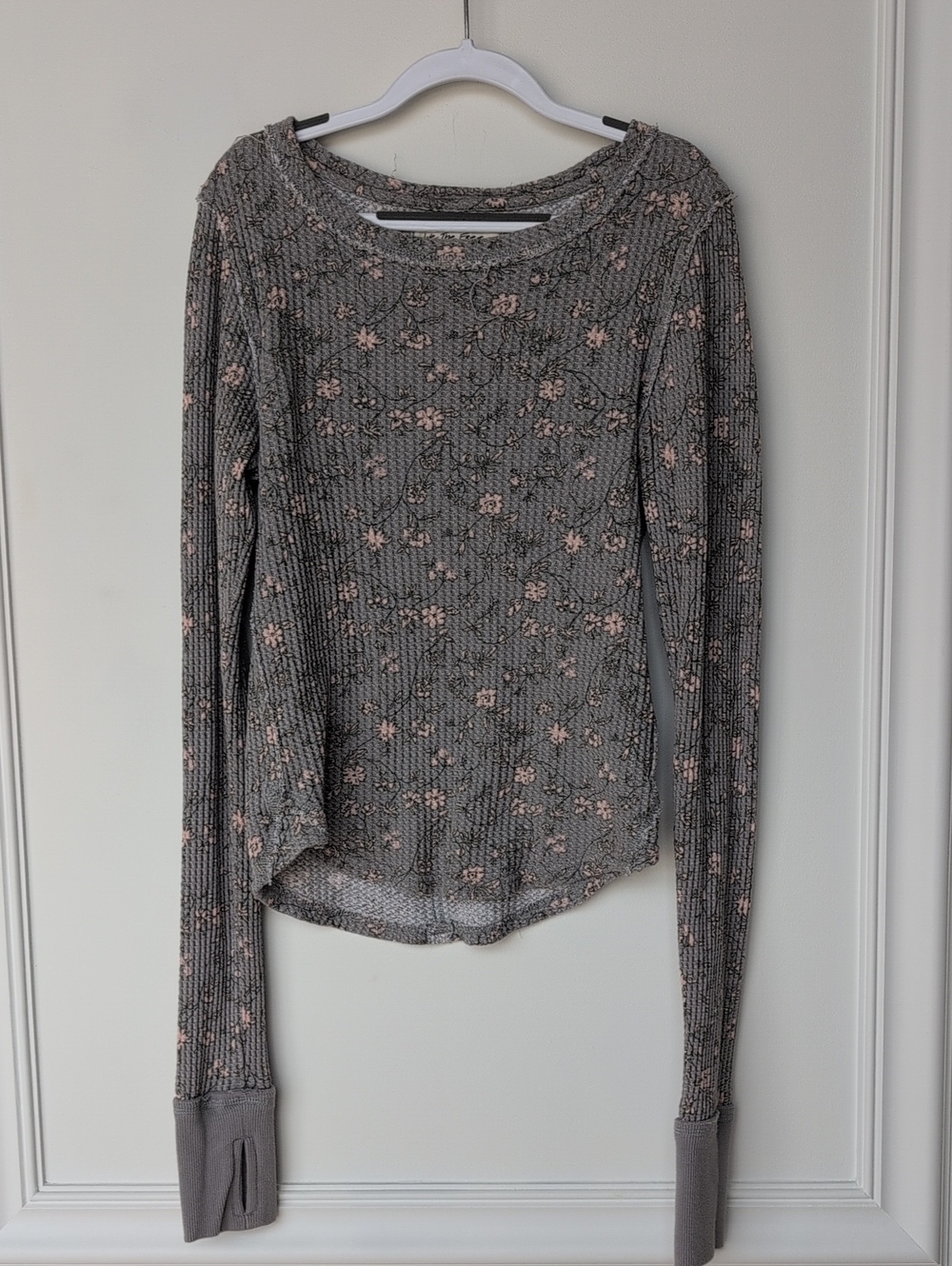 We The Free Gray Ribbed Long Sleeve Tee with Pink Floral Print